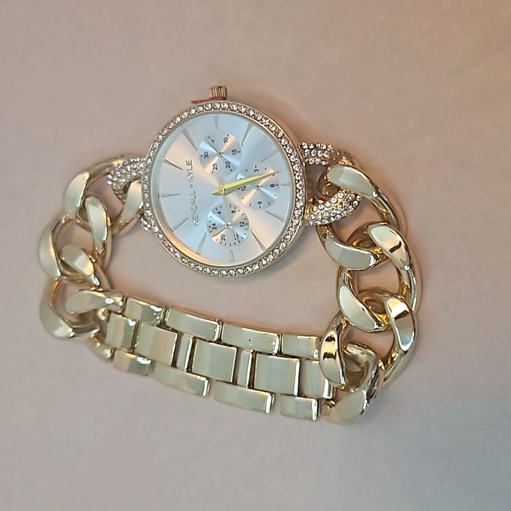 KENDALL & KYLIE Watch and Bracelet gift 🎁 set - Picture 8 of 9